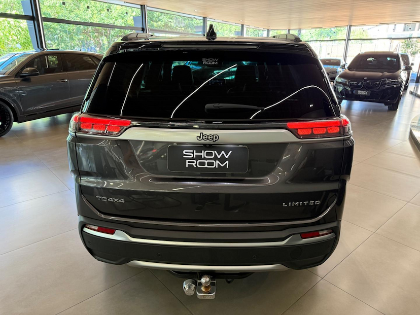 Foto do veículo JEEP COMMANDER  LIM TD380 2022 61.451 KM 165.000,00