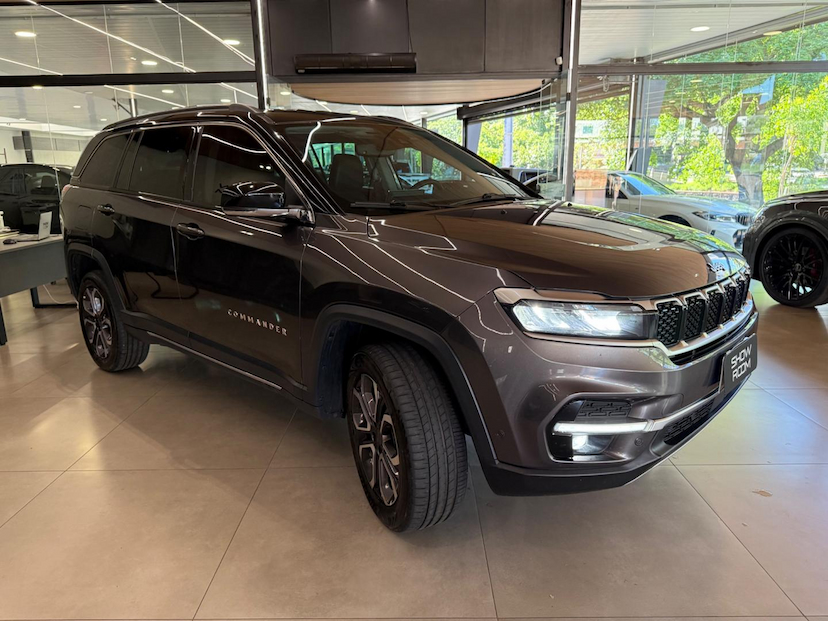 Foto do veículo JEEP COMMANDER  LIM TD380 2022 61.451 KM 165.000,00