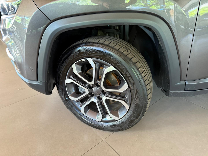 Foto do veículo JEEP COMMANDER  LIM TD380 2022 61.451 KM 165.000,00