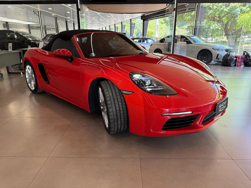 Foto do veículo PORSCHE BOXSTER  2024 2.890 KM 595.000,00