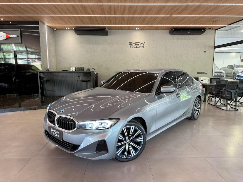 Foto do veículo BMW 320I  GP FLEX 2024 20.450 KM 255.000,00