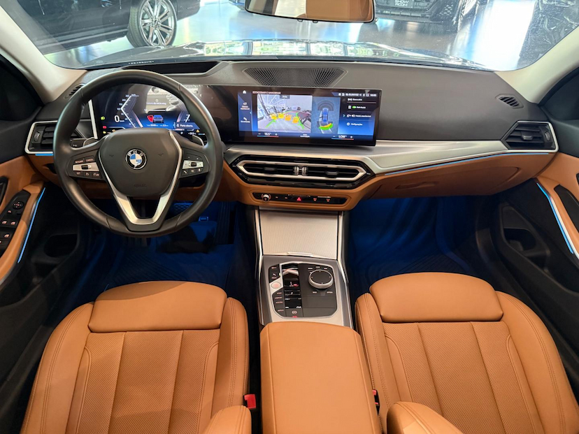 Foto do veículo BMW 320I  GP FLEX 2024 20.450 KM 255.000,00
