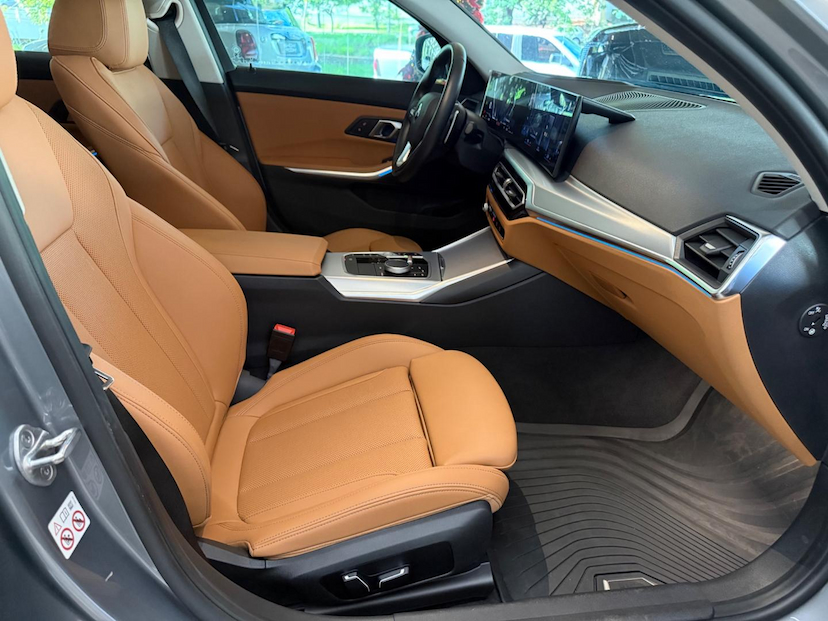 Foto do veículo BMW 320I  GP FLEX 2024 20.450 KM 255.000,00