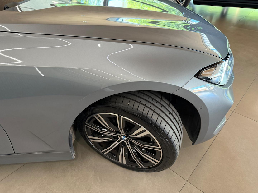 Foto do veículo BMW 320I  GP FLEX 2024 20.450 KM 255.000,00