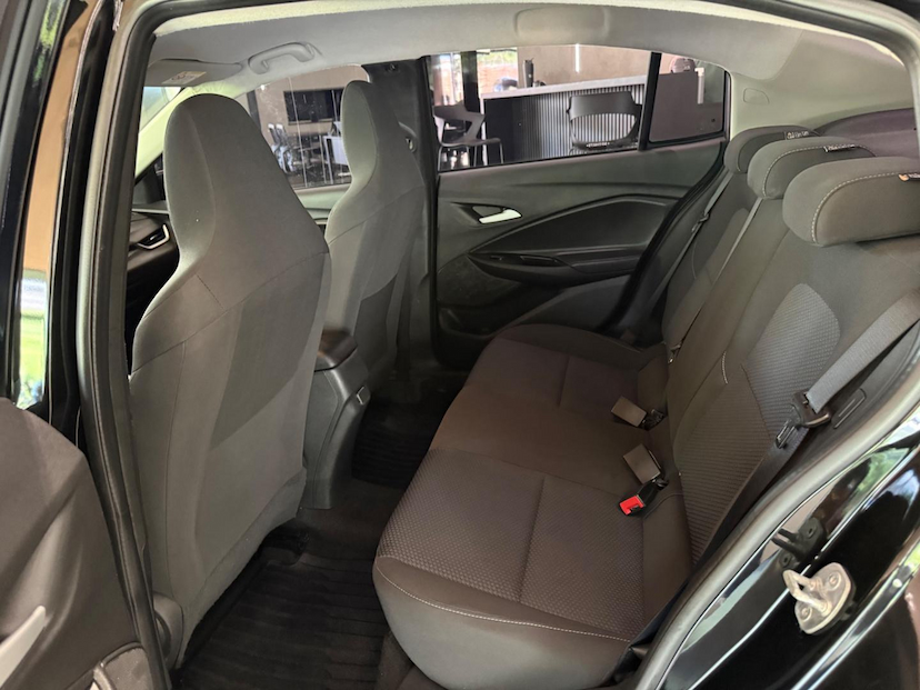Foto do veículo CHEVROLET ONIX  PLUS 10TAT LT1 2025 46.119 KM 95.000,00