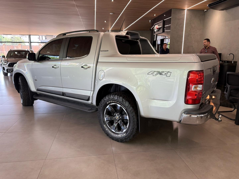 Foto do veículo CHEVROLET S10  HC DD4A 2023 51.400 KM 199.000,00