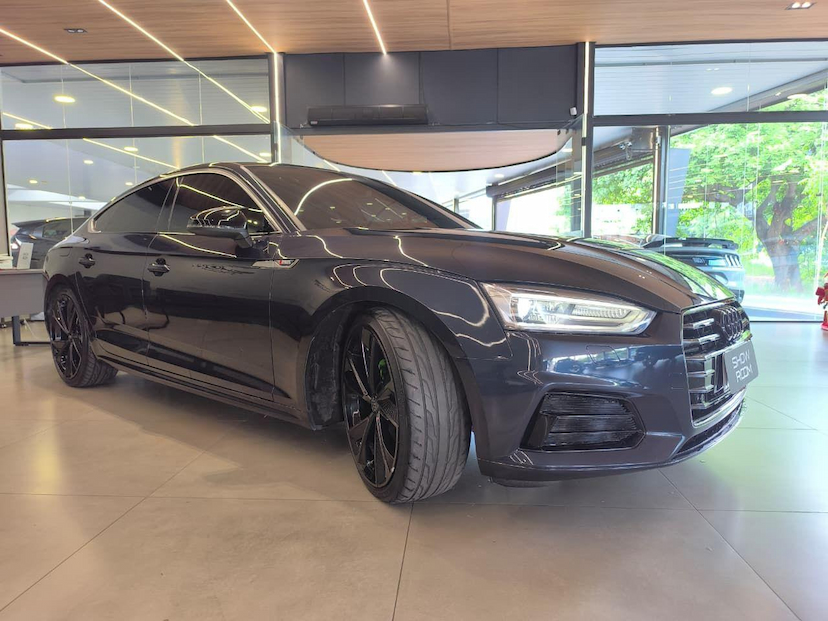 Foto do veículo AUDI A5  SPB 2.0TFSI 2018 52.696 KM 169.000,00