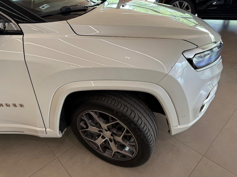 Foto do veículo JEEP COMMANDER  OVR TD380 2023 29.388 KM 190.000,00