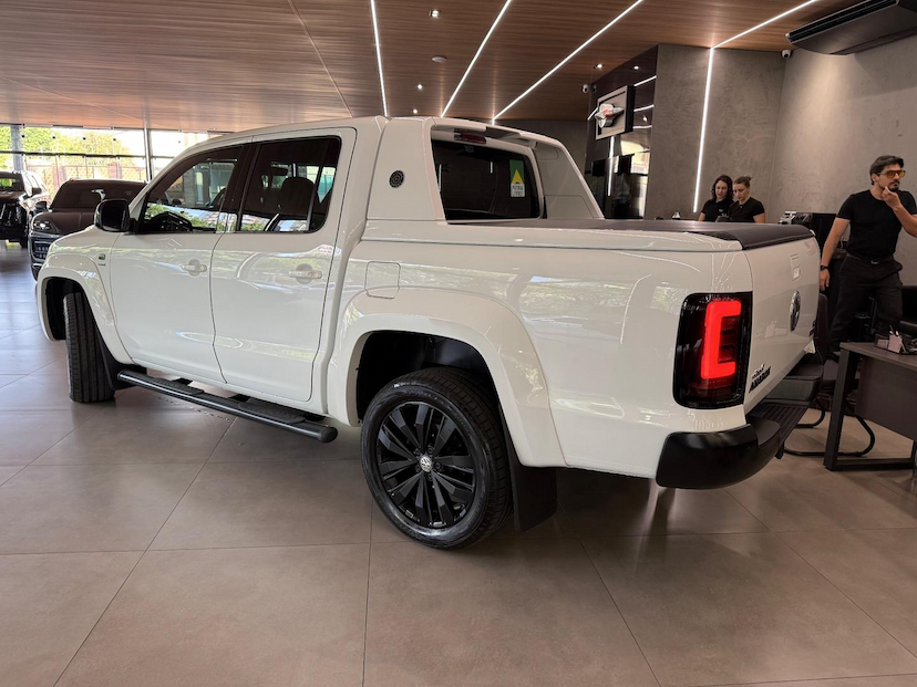 Foto do veículo VOLKSWAGEN AMAROK  V6 EXTREME 2024 48.700 KM 259.000,00