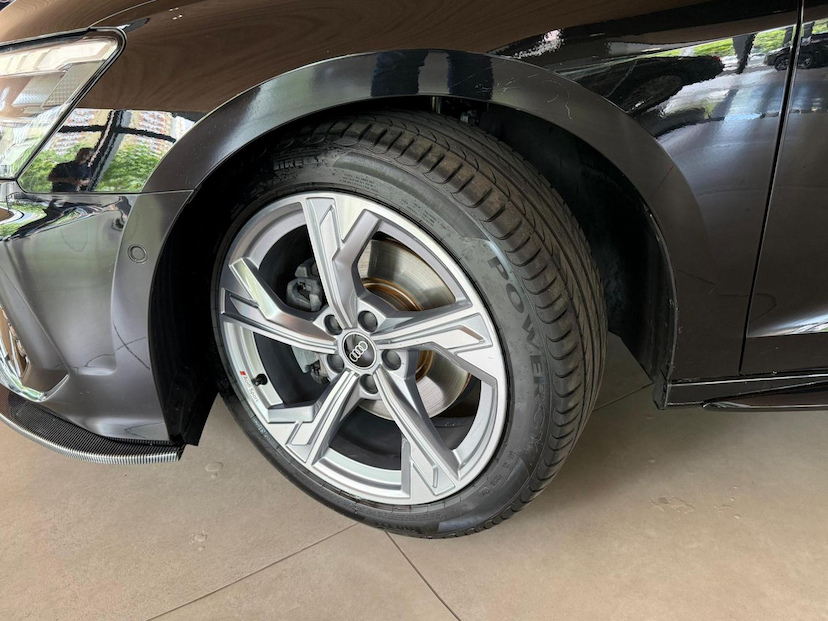 Foto do veículo AUDI A3  SD 2.0TFSI 2022 33.500 KM 199.000,00