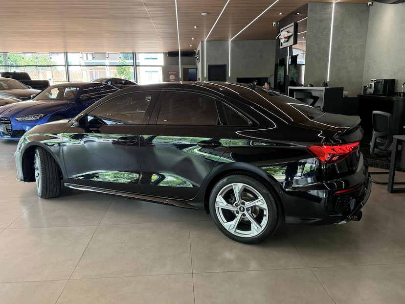 Foto do veículo AUDI A3  SD 2.0TFSI 2022 33.500 KM 199.000,00