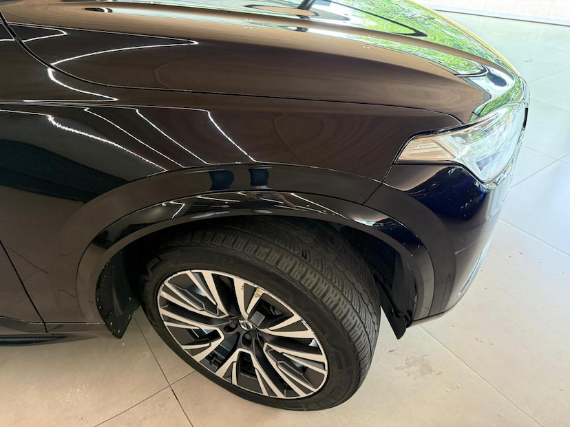 Foto do veículo VOLVO XC90  T6 MOMENTUM 2021 56.084 KM 240.000,00