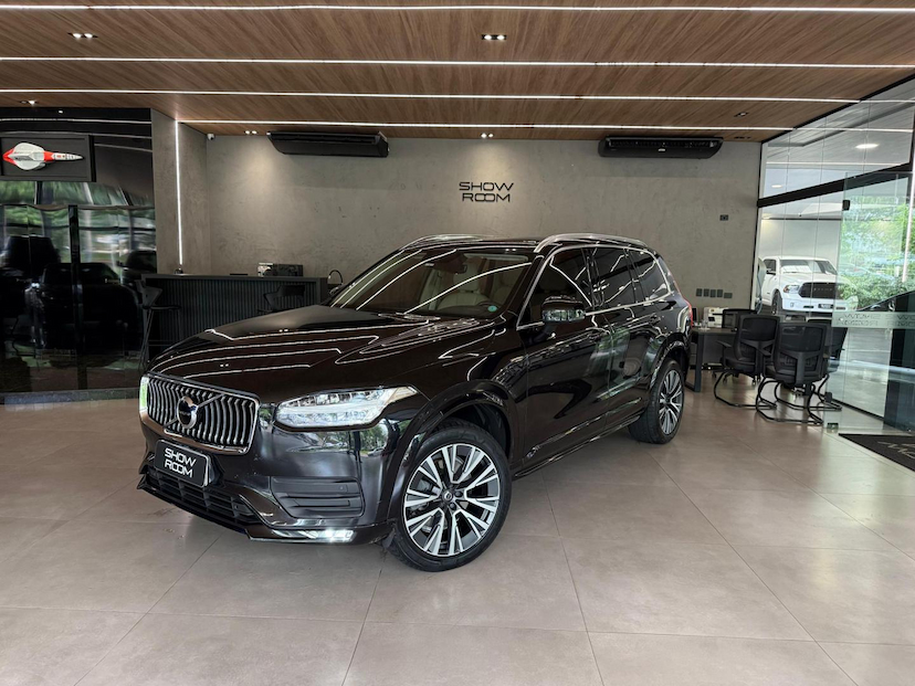 Foto do veículo VOLVO XC90  T6 MOMENTUM 2021 56.084 KM 240.000,00
