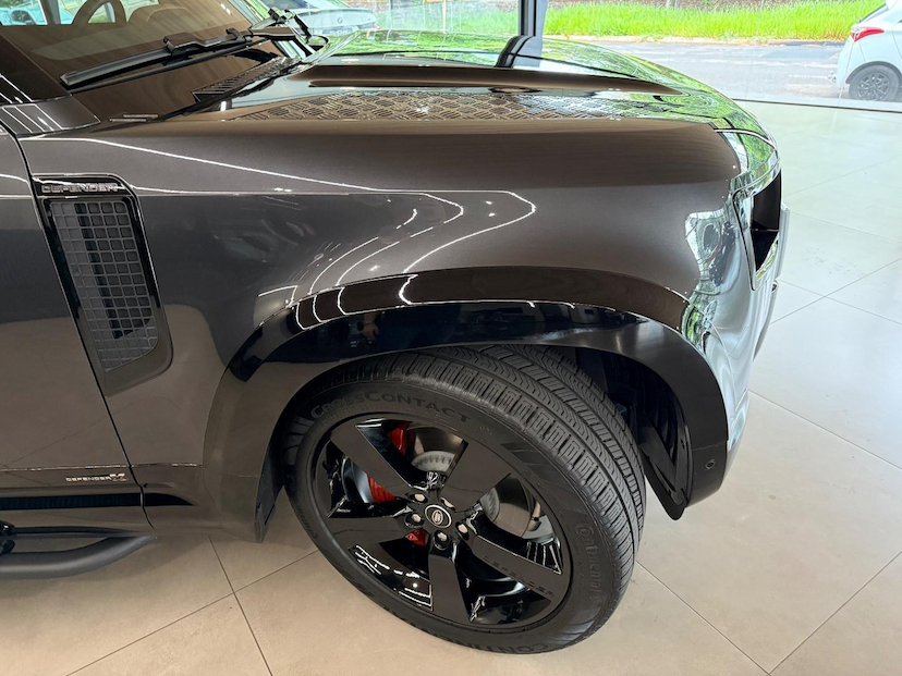 Foto do veículo LAND ROVER DEFENDER  110 X D350 DIE. AUT. (HÍB) 2025 1.390 KM 795.000,00