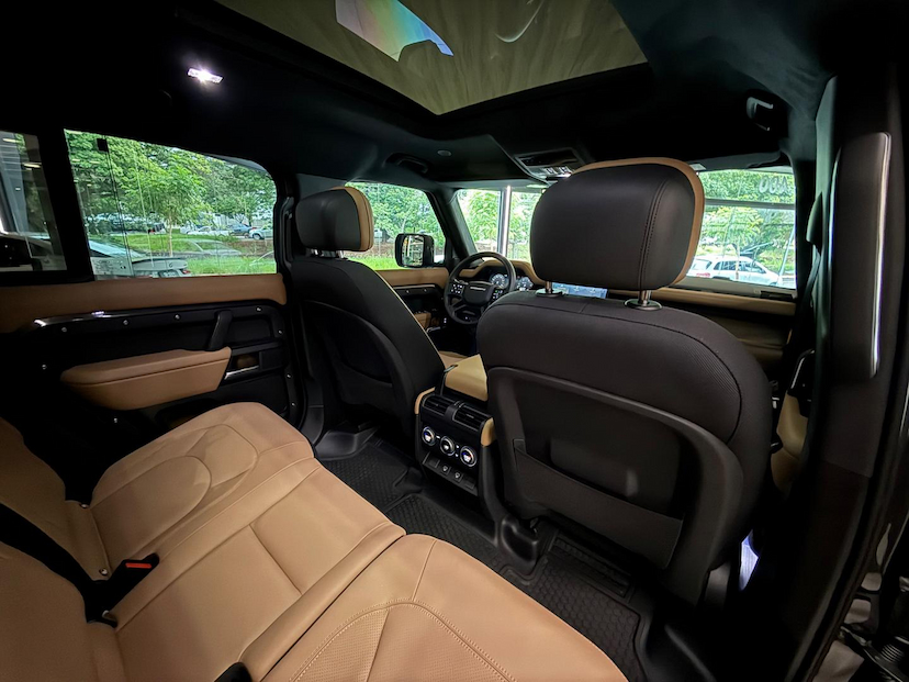 Foto do veículo LAND ROVER DEFENDER  110 X D350 DIE. AUT. (HÍB) 2025 1.390 KM 795.000,00