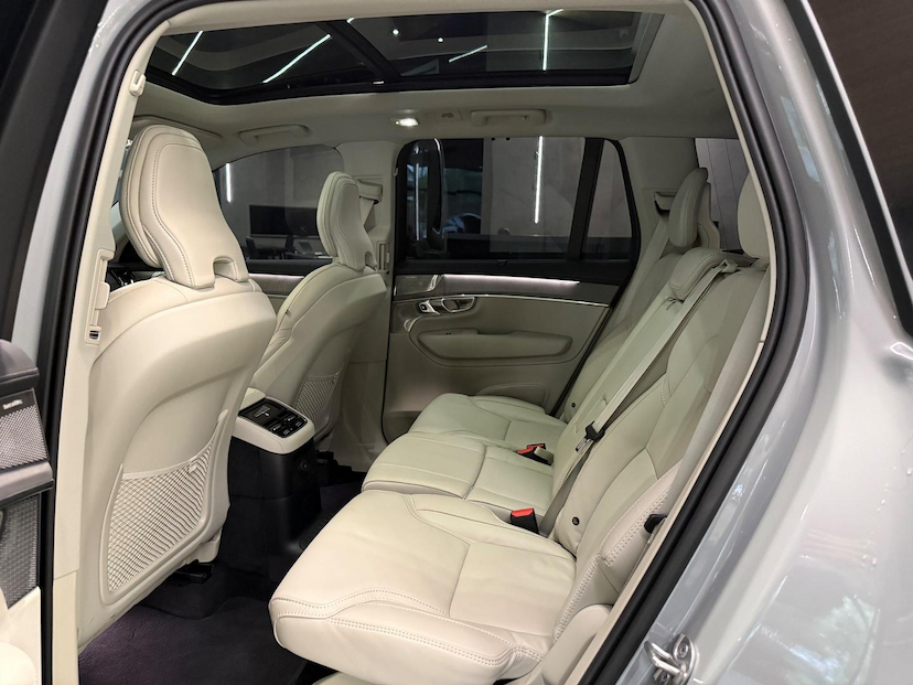 Foto do veículo VOLVO XC90 XC 90 T-8 ULTRA 2.0 AWD (HIBRIDO) 2025 15.110 KM 579.000,00