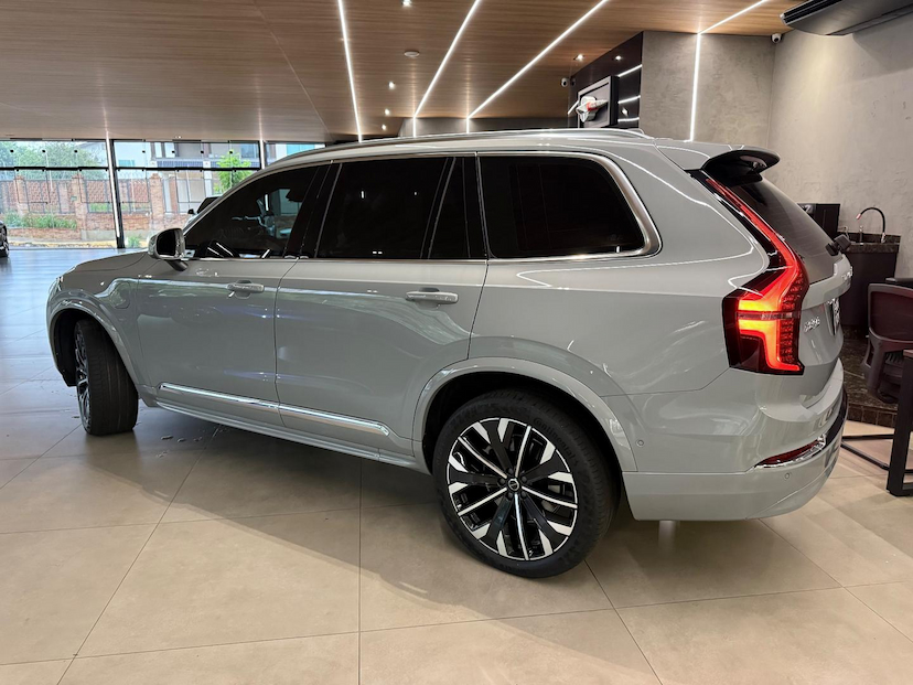 Foto do veículo VOLVO XC90 XC 90 T-8 ULTRA 2.0 AWD (HIBRIDO) 2025 15.110 KM 579.000,00