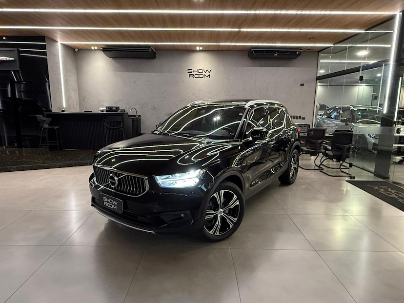 Foto do veículo VOLVO XC40  T4 INSCRIPT 2020 56.351 KM 165.000,00