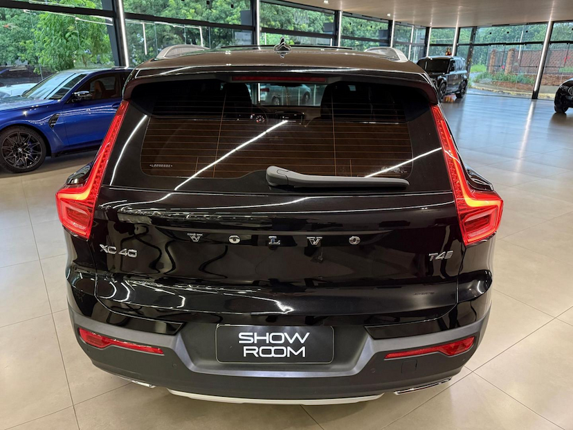 Foto do veículo VOLVO XC40  T4 INSCRIPT 2020 56.351 KM 165.000,00