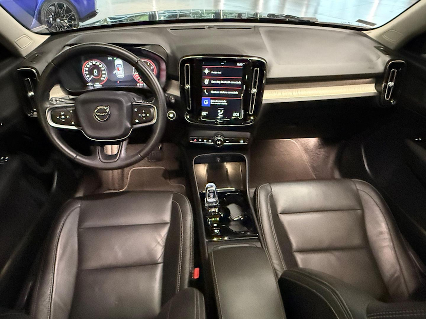 Foto do veículo VOLVO XC40  T4 INSCRIPT 2020 56.351 KM 165.000,00