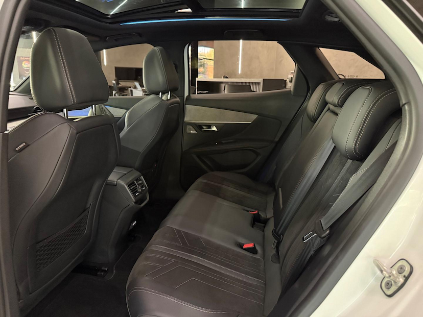 Foto do veículo PEUGEOT 3008  GT PACK A 2023 15.800 KM 175.000,00