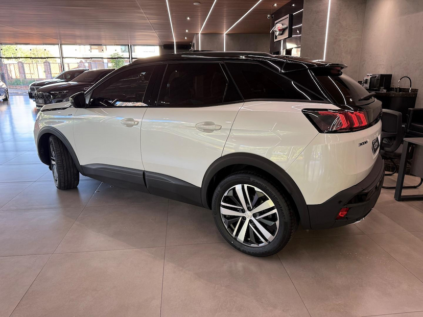 Foto do veículo PEUGEOT 3008  GT PACK A 2023 15.800 KM 175.000,00