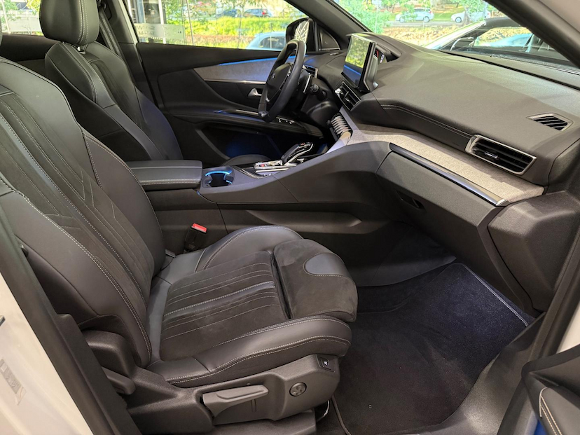 Foto do veículo PEUGEOT 3008  GT PACK A 2023 15.800 KM 175.000,00