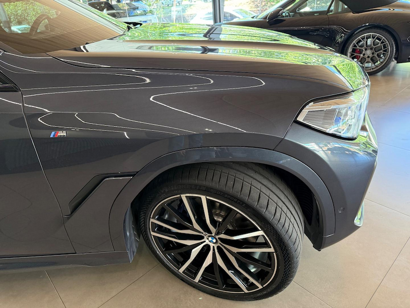 Foto do veículo BMW X6  XDRIVE40I 2021 55.328 KM 490.000,00