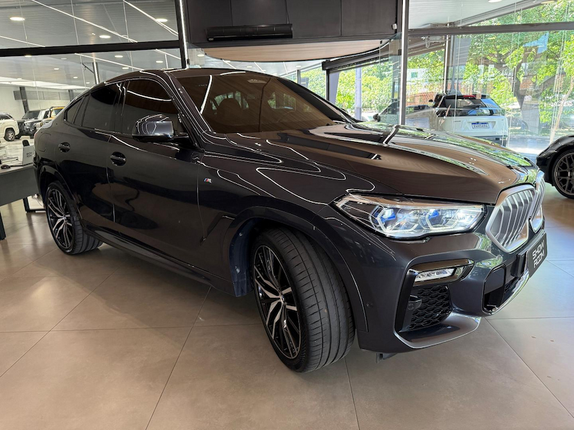 Foto do veículo BMW X6  XDRIVE40I 2021 55.328 KM 490.000,00
