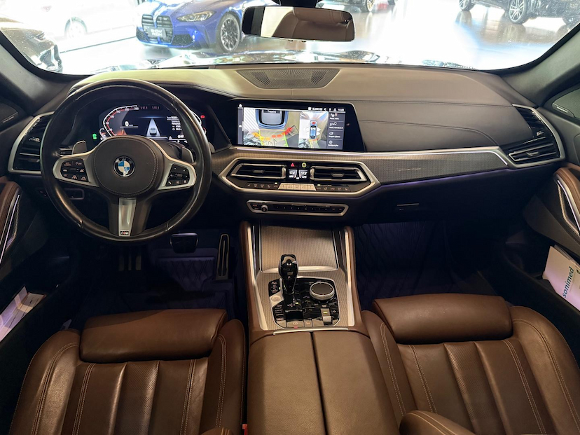 Foto do veículo BMW X6  XDRIVE40I 2021 55.328 KM 490.000,00