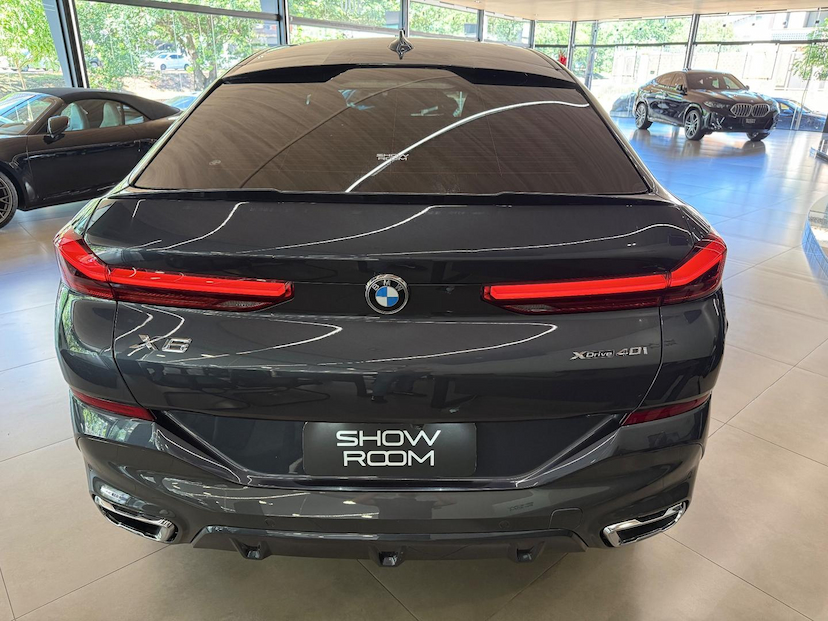 Foto do veículo BMW X6  XDRIVE40I 2021 55.328 KM 490.000,00