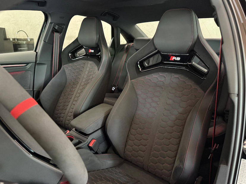 Foto do veículo AUDI RS3  SEDAN TRACK 2.5 TFSI QUATTRO S-TRONIC 2026 315 KM 599.000,00
