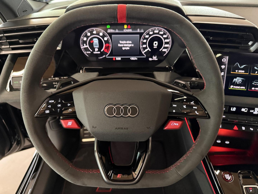 Foto do veículo AUDI RS3  SEDAN TRACK 2.5 TFSI QUATTRO S-TRONIC 2026 315 KM 599.000,00