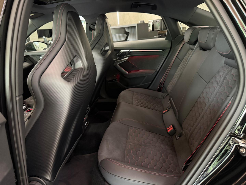 Foto do veículo AUDI RS3  SEDAN TRACK 2.5 TFSI QUATTRO S-TRONIC 2026 315 KM 599.000,00