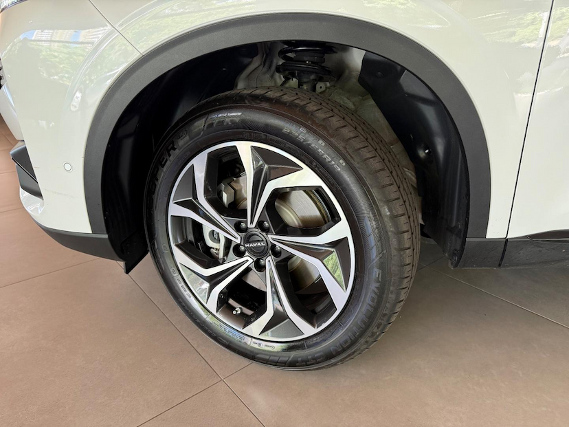 Foto do veículo GREAT WALL HAVAL H6  H6 PREMIUM HEV 2025 17.000 KM 225.000,00