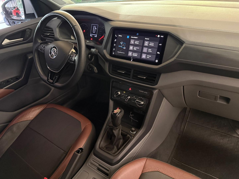 Foto do veículo VOLKSWAGEN T-CROSS T CROSS TSI AD 2021 33.320 KM 98.000,00