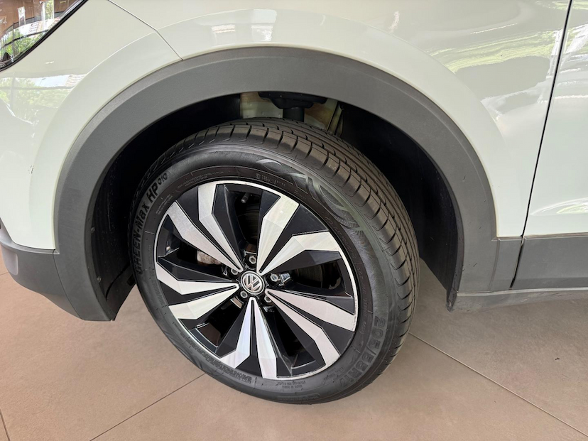 Foto do veículo VOLKSWAGEN T-CROSS T CROSS TSI AD 2021 33.320 KM 98.000,00