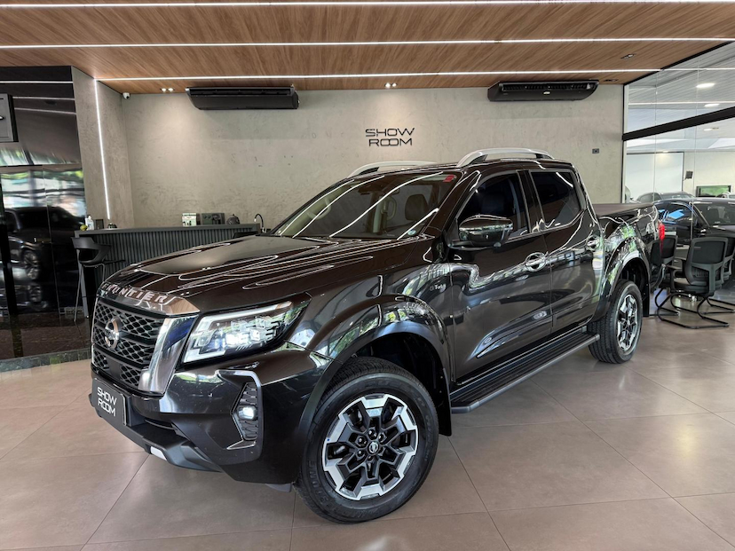 Foto do veículo NISSAN FRONTIER  PLT 2023 71.150 KM 180.000,00