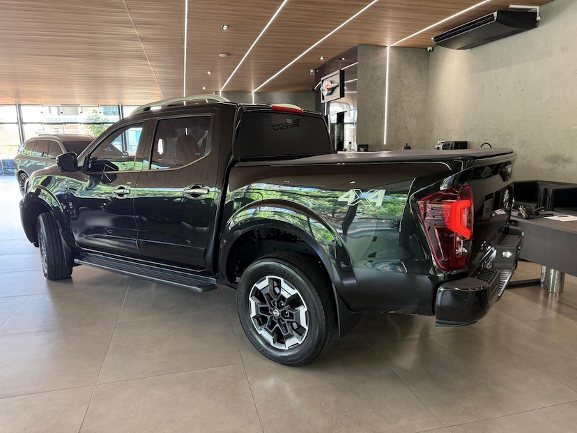 Foto do veículo NISSAN FRONTIER  PLT 2023 71.150 KM 180.000,00
