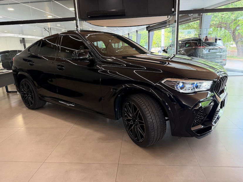 Foto do veículo BMW X6  M COMPETITION 2022 7.070 KM 699.000,00