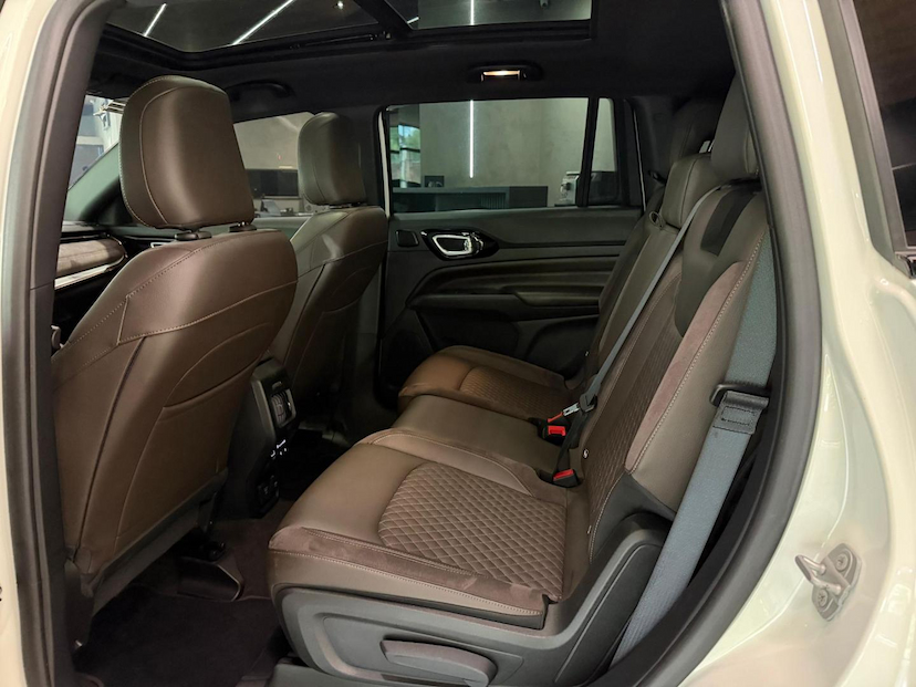 Foto do veículo JEEP COMMANDER  OVR T270 2022 39.318 KM 165.000,00