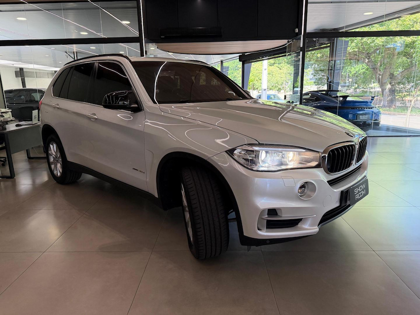 Foto do veículo BMW X5  XDRIVE30D 2015 120.860 KM 133.000,00