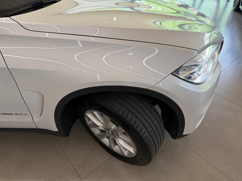 Foto do veículo BMW X5  XDRIVE30D 2015 120.860 KM 133.000,00