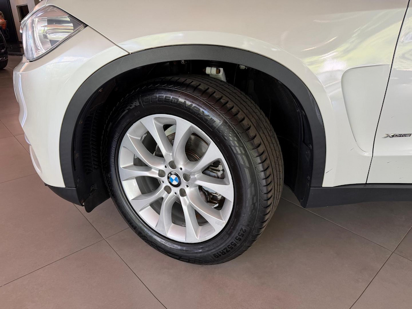 Foto do veículo BMW X5  XDRIVE30D 2015 120.860 KM 133.000,00