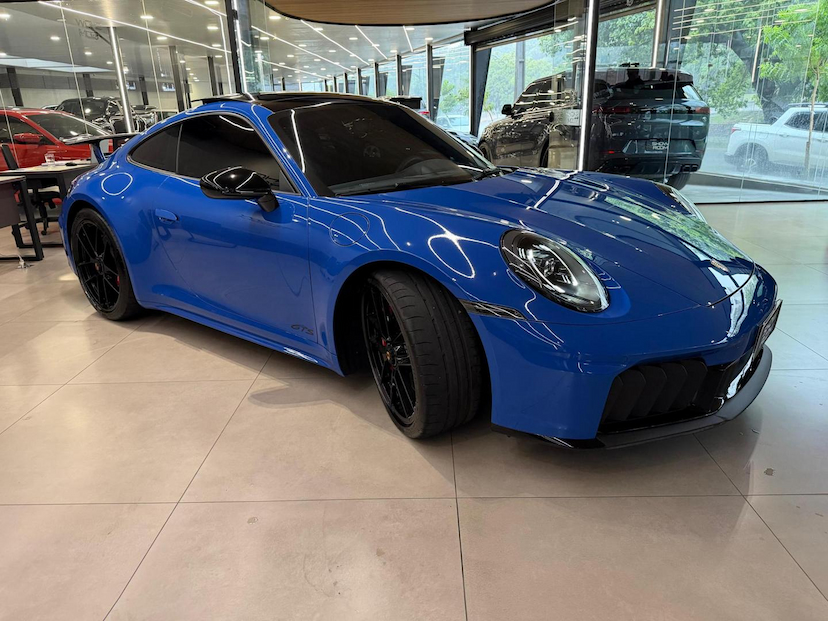 Foto do veículo PORSCHE 911  GTS 2025 3.500 KM 1.160.000,00