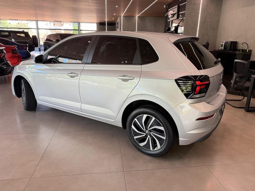 Foto do veículo VOLKSWAGEN POLO  HL AB 2023 34.900 KM 95.000,00