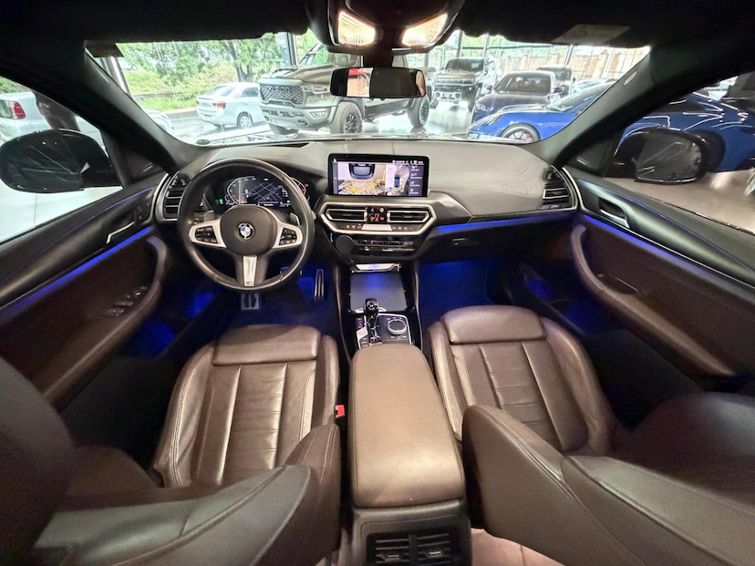 Foto do veículo BMW X4  XDRIVE 30I 2022 42.000 KM 319.000,00