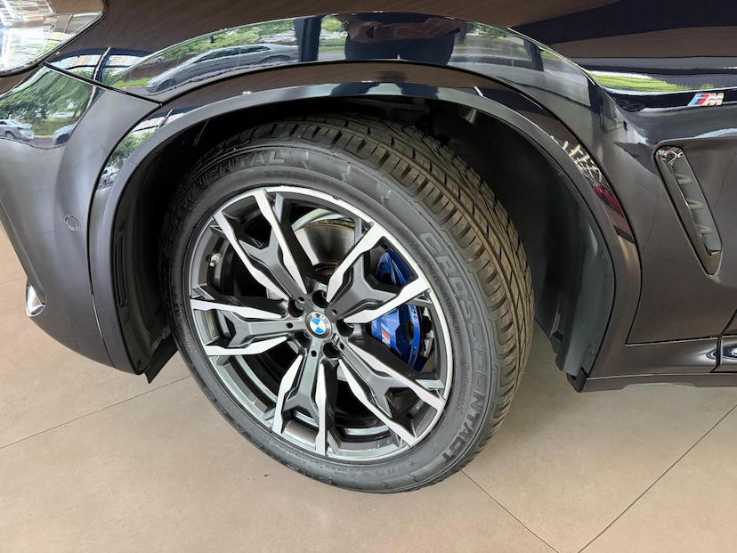 Foto do veículo BMW X4  XDRIVE 30I 2022 42.000 KM 319.000,00