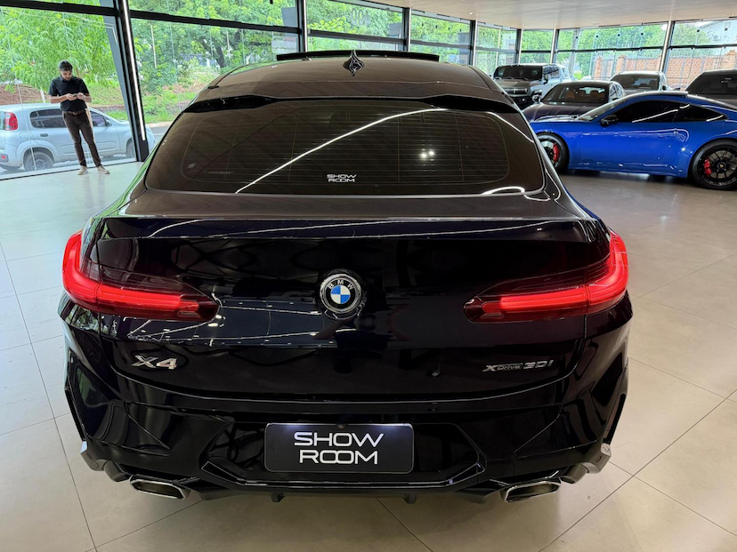 Foto do veículo BMW X4  XDRIVE 30I 2022 42.000 KM 319.000,00