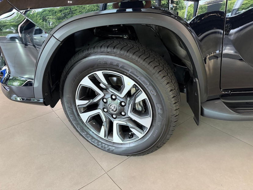Foto do veículo TOYOTA HILUX  SW SRX RD 2025 3.731 KM 403.000,00
